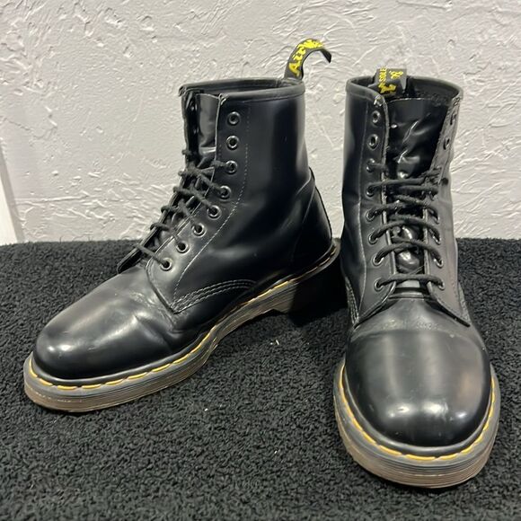 🔥 Dr. Martens Doc Martens Vintage 8-Eye Boots Mens Sz 9-9.5 Made in England -EU - Picture 3 of 13